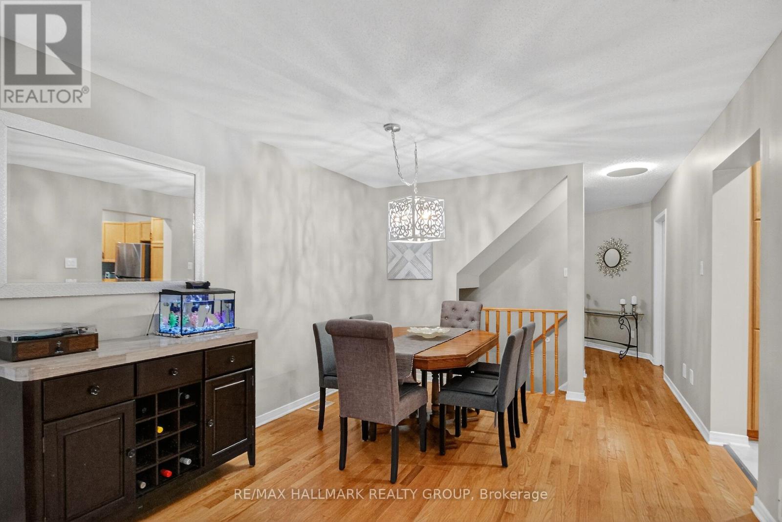 110 Hunter's Glen Crescent, Ottawa, Ontario  K1T 3R1 - Photo 8 - X13021228