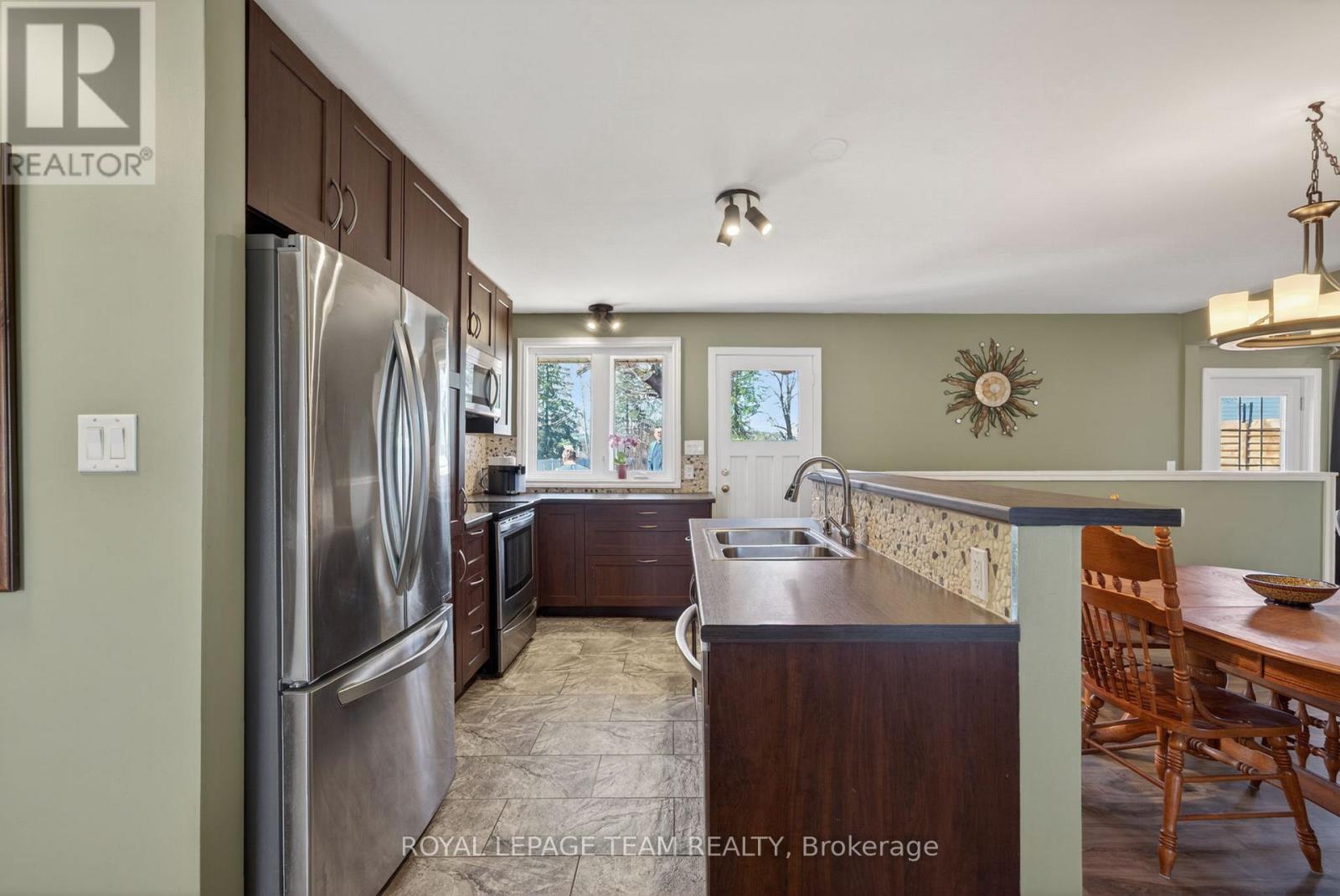 105 Fortune Street, Ottawa, Ontario  K0A 2Z0 - Photo 11 - X13021348