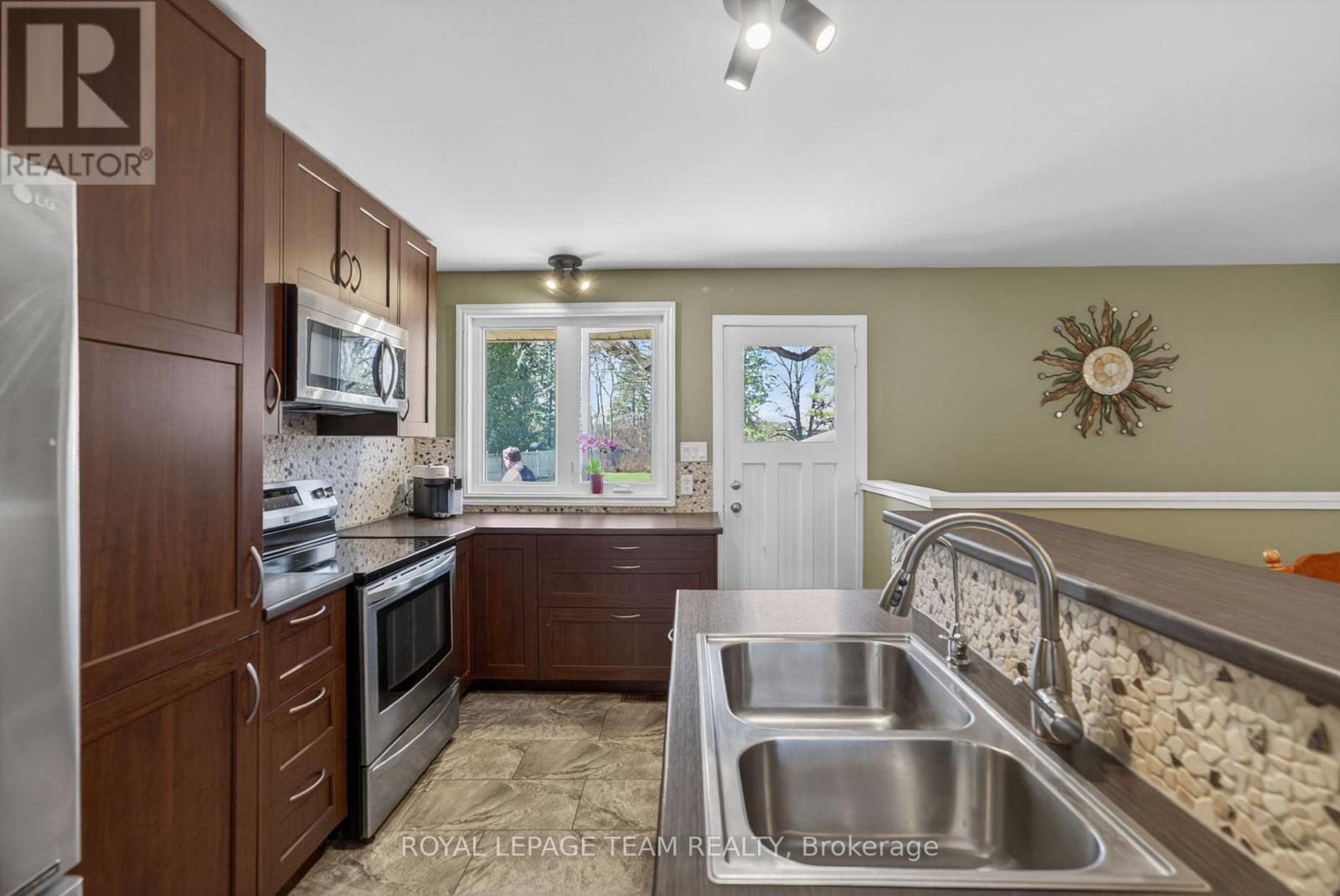 105 Fortune Street, Ottawa, Ontario  K0A 2Z0 - Photo 13 - X13021348