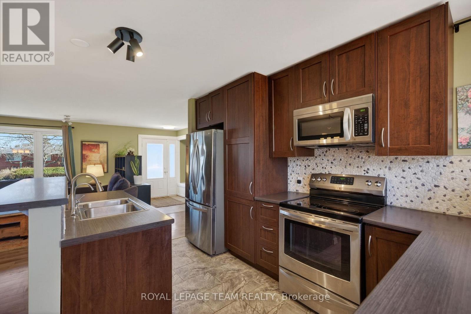 105 Fortune Street, Ottawa, Ontario  K0A 2Z0 - Photo 15 - X13021348