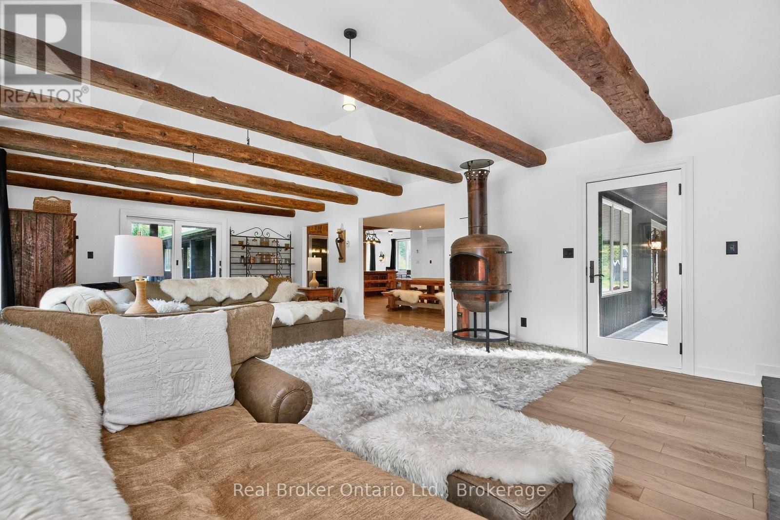 1076 Beaver Lane, Springwater, Ontario  L9X 0M1 - Photo 11 - S12812568