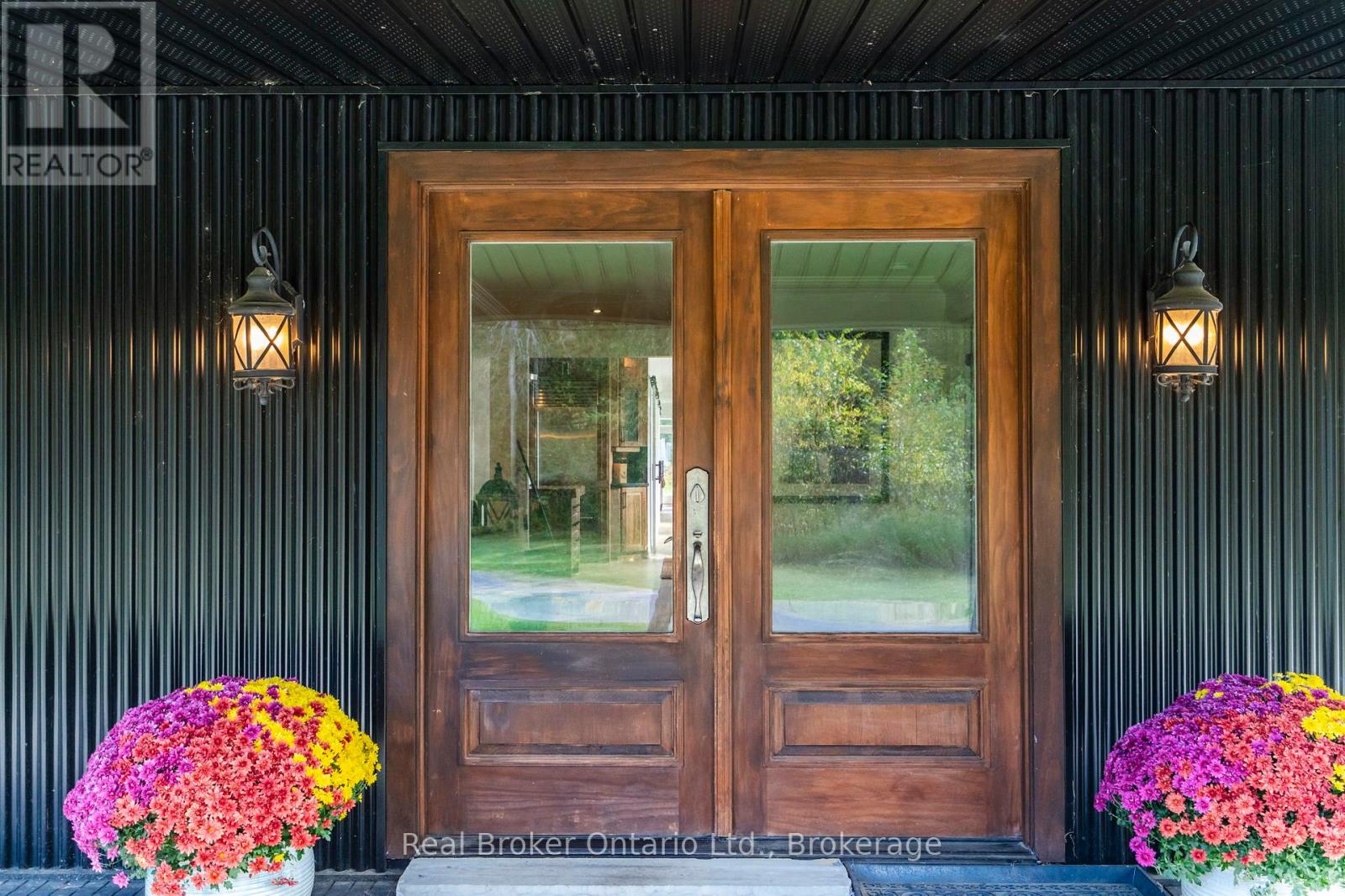 1076 Beaver Lane, Springwater, Ontario  L9X 0M1 - Photo 7 - S12812568