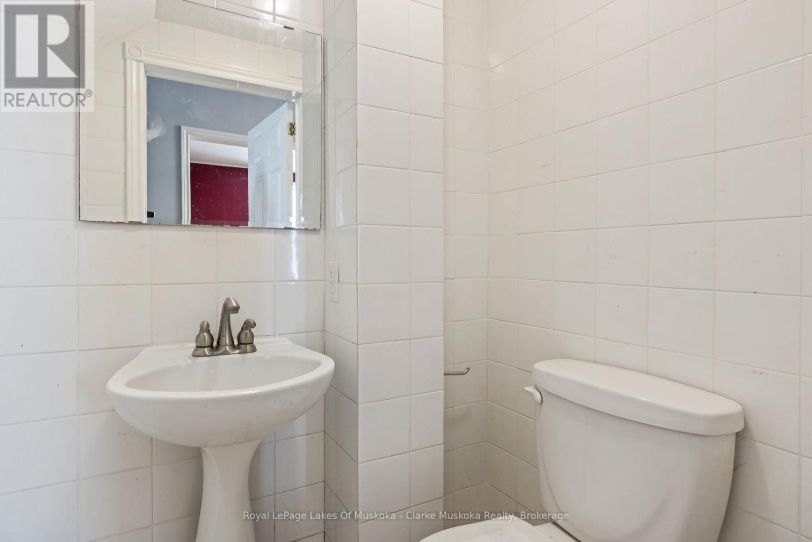 14 Glen Avenue, Parry Sound, Ontario  P2A 2B8 - Photo 15 - X12819532