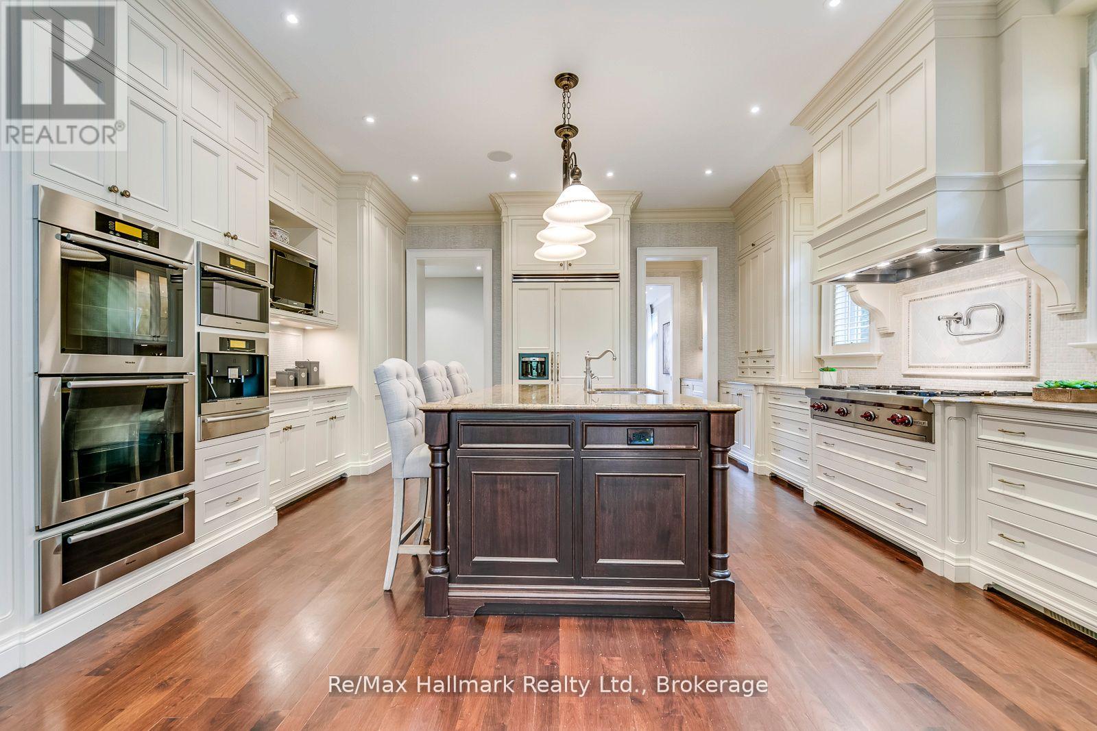 138 Dianne Avenue, Oakville, Ontario  L6J 4G9 - Photo 14 - W13021262