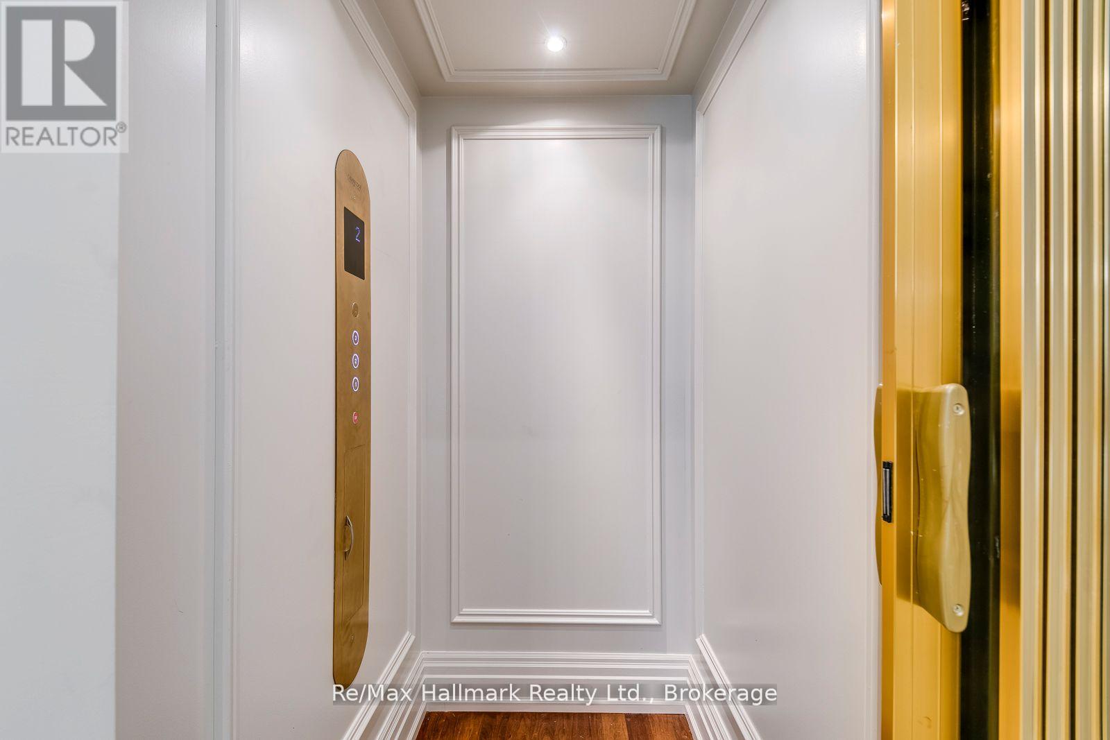 138 Dianne Avenue, Oakville, Ontario  L6J 4G9 - Photo 8 - W13021262