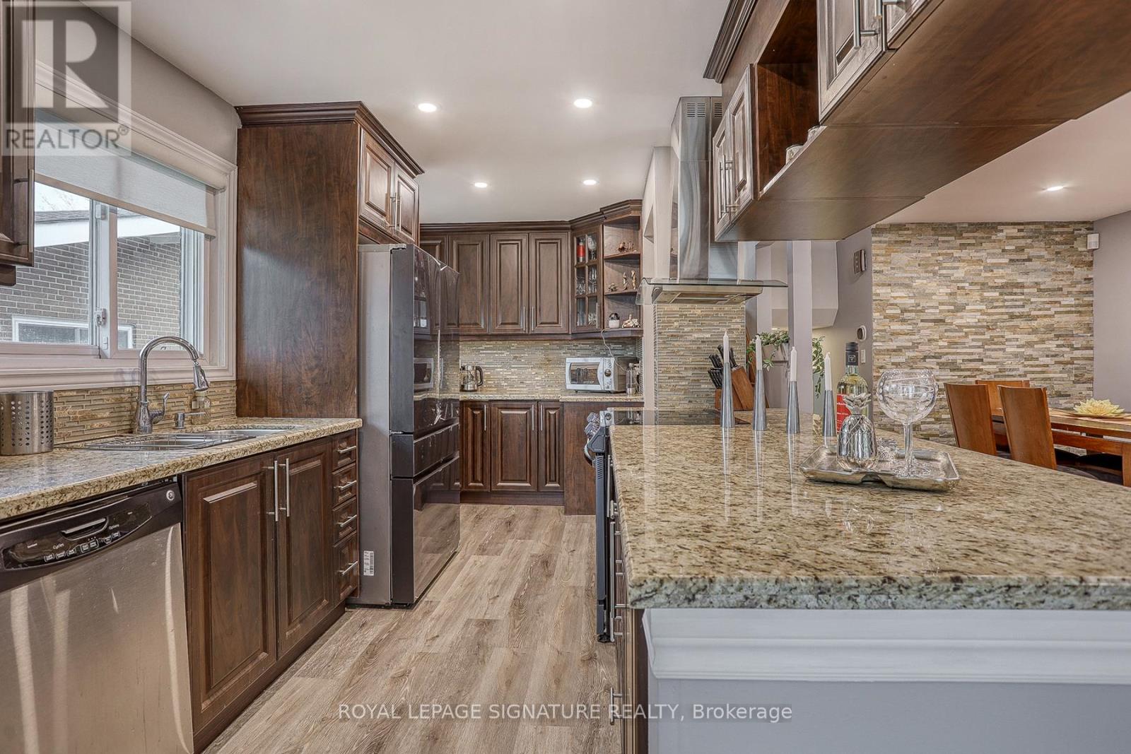 270 Roywood Drive, Toronto, Ontario  M3A 2E6 - Photo 7 - C12832636