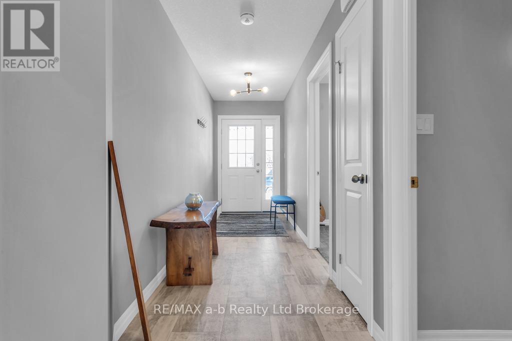 242 Wilson Avenue, Tillsonburg, Ontario  N4G 0H4 - Photo 10 - X13021332