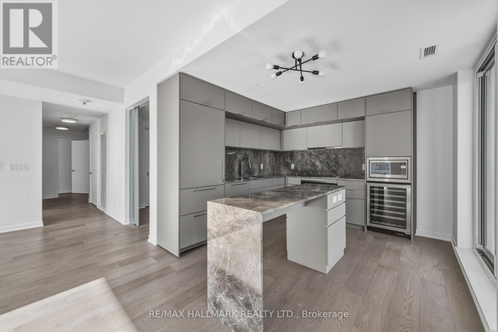 807 - 185 Alberta Avenue, Toronto, Ontario  M6C 0A5 - Photo 6 - C13019386