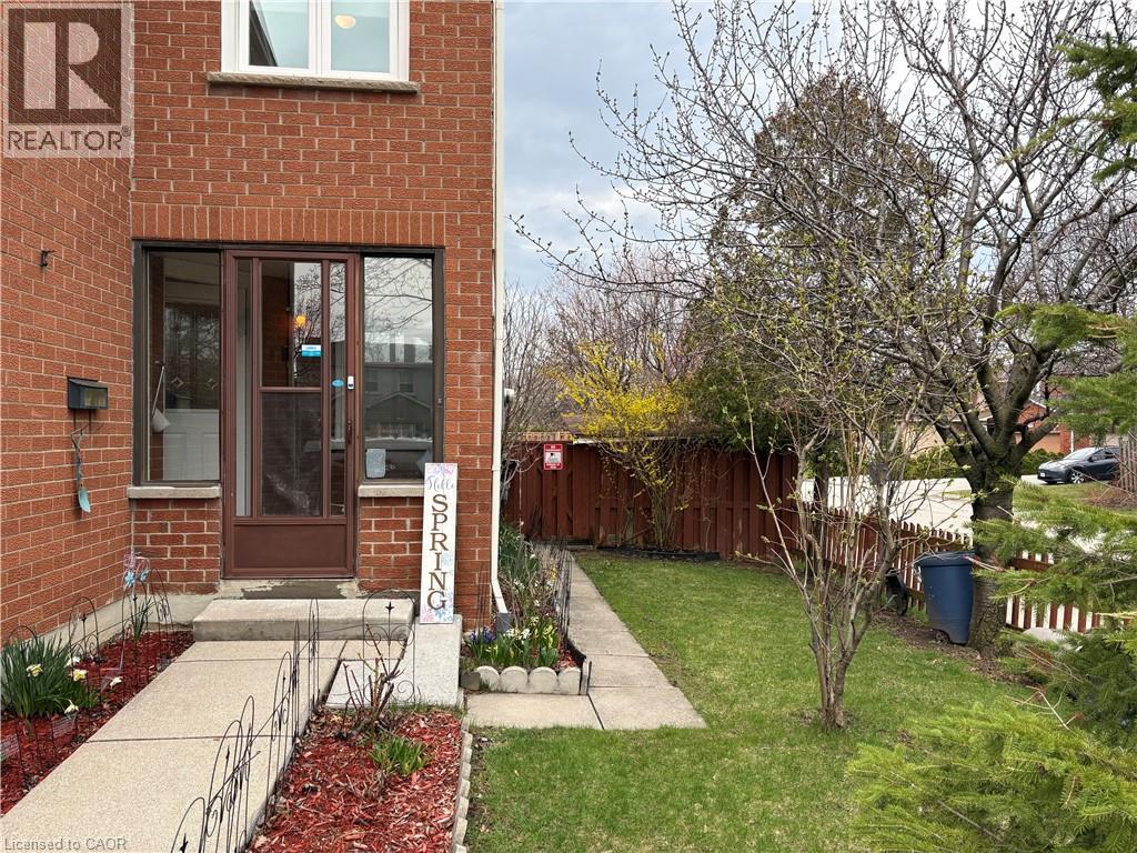 4313 Lee Drive, Mississauga, Ontario  L4W 4A9 - Photo 4 - 40822032