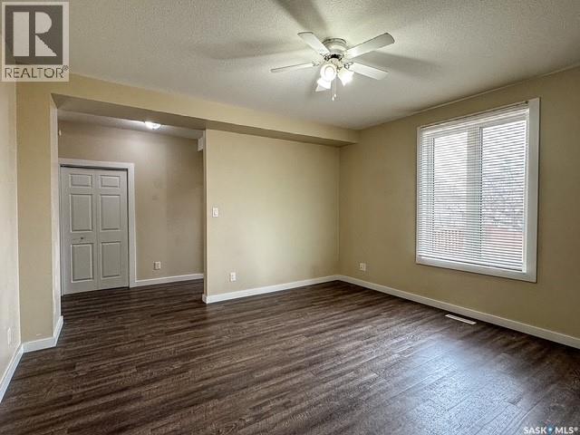 614 7th Avenue Ne, Swift Current, Saskatchewan  S9H 2M4 - Photo 4 - SK033270