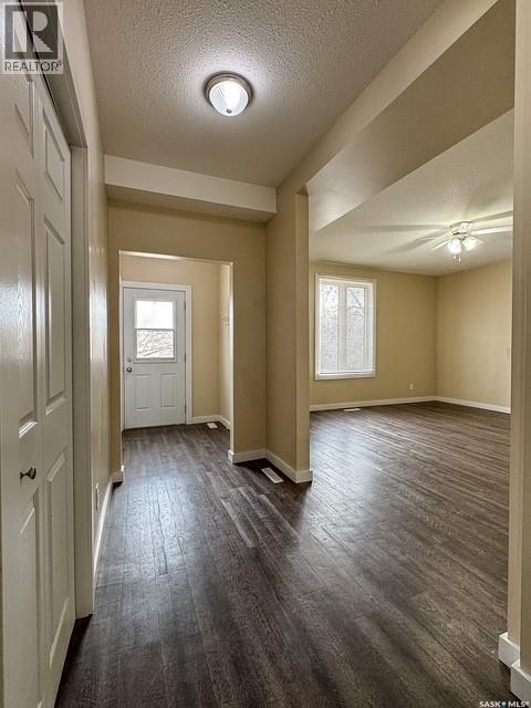 614 7th Avenue Ne, Swift Current, Saskatchewan  S9H 2M4 - Photo 10 - SK033270