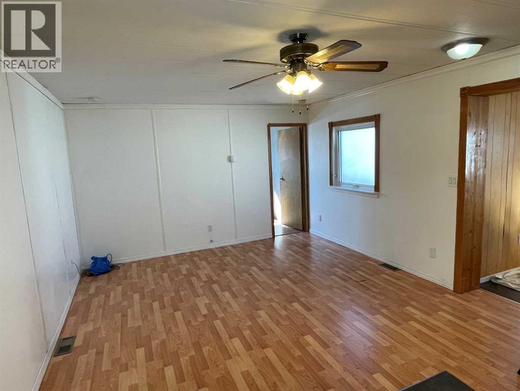 161 Rivervalley Estates, Whitecourt, Alberta  T7S 1K2 - Photo 4 - A2303003