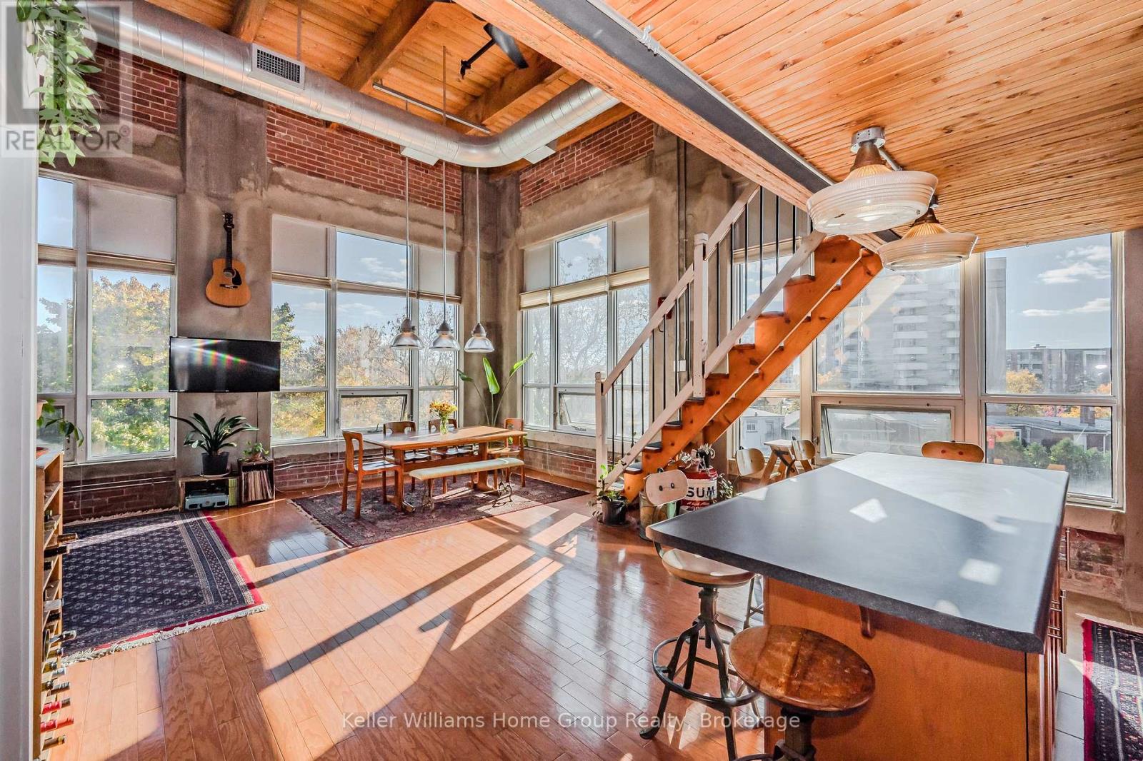 302 - 26 Ontario Street, Guelph, Ontario  N1E 7K1 - Photo 2 - X13021350