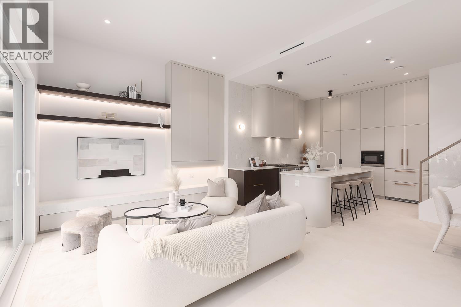 1 3617 W 12TH AVENUE, Vancouver, British Columbia