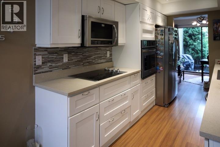 1147 Montroyal Boulevard, North Vancouver, British Columbia  V7R 2H8 - Photo 6 - R3112753