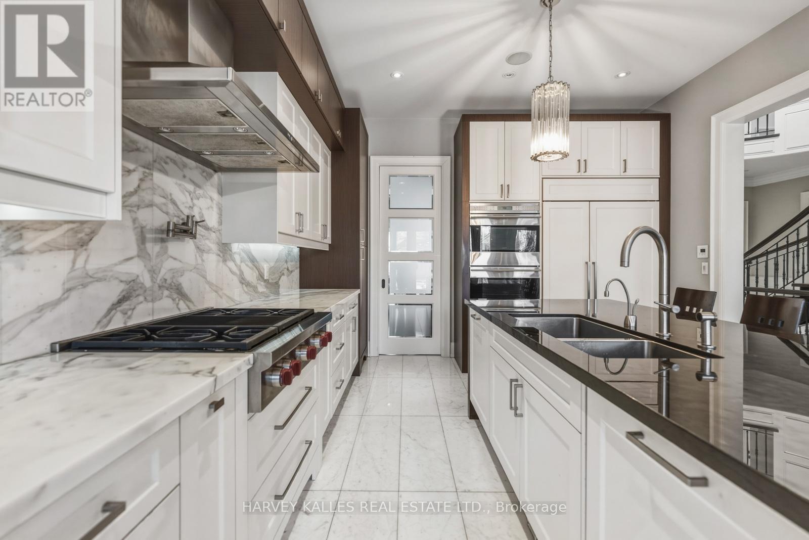 148 Delhi Avenue, Toronto, Ontario  M3H 1A6 - Photo 6 - C13021308