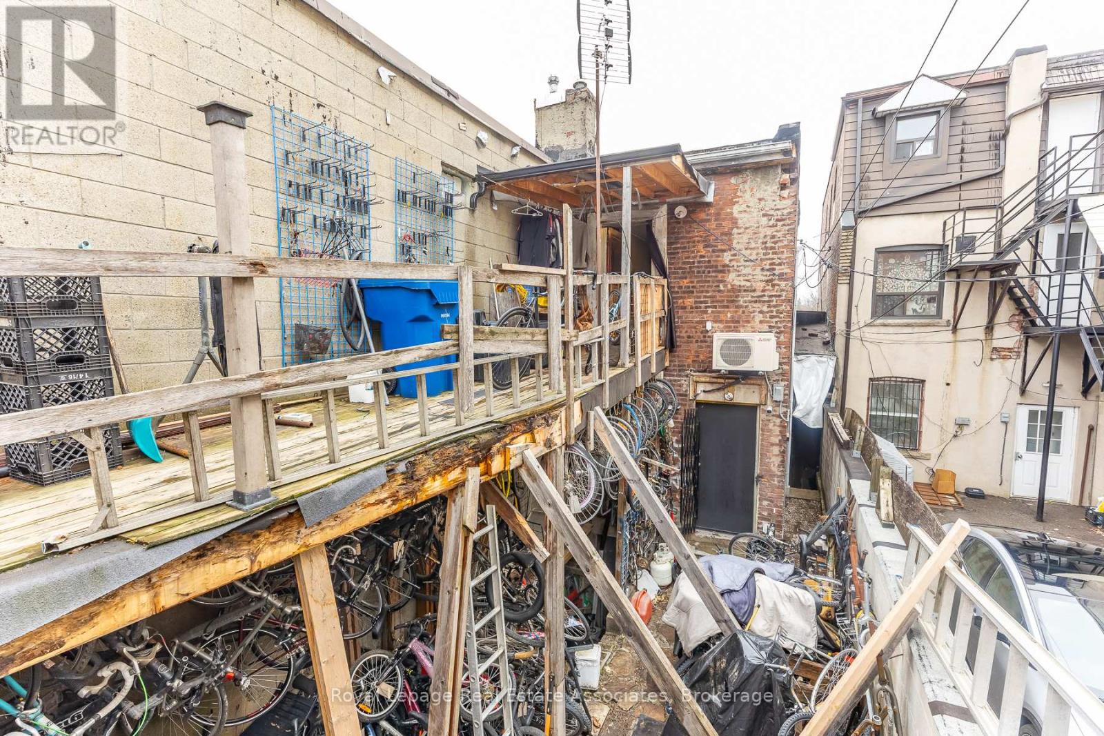 863 Bloor Street W, Toronto, Ontario  M6G 1M4 - Photo 10 - C13021362