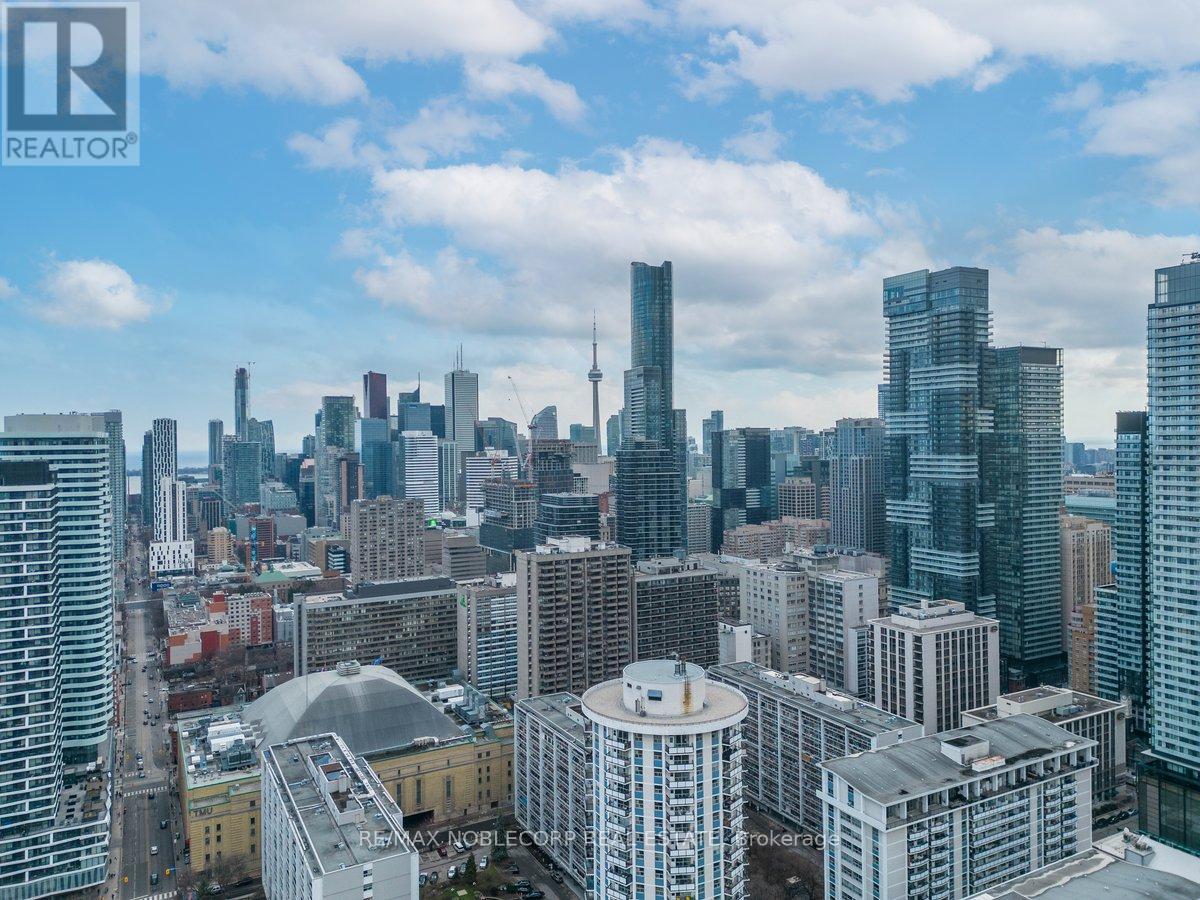 6 Luscombe Lane, Toronto, Ontario  M4Y 3B5 - Photo 3 - C13021398