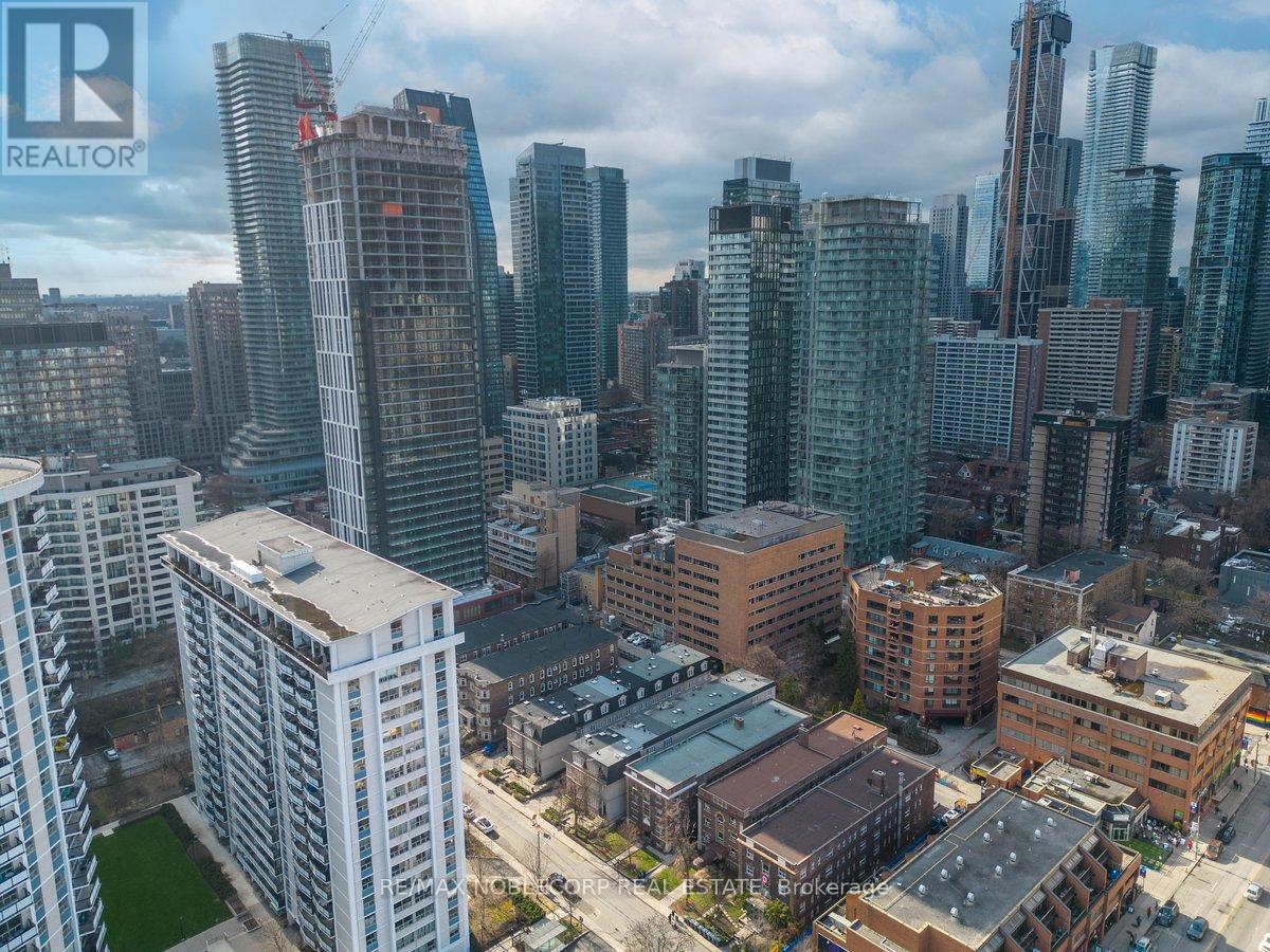 6 Luscombe Lane, Toronto, Ontario  M4Y 3B5 - Photo 4 - C13021398