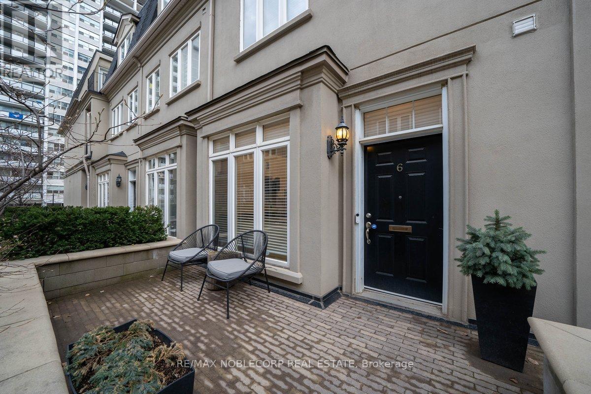 6 Luscombe Lane, Toronto, Ontario  M4Y 3B5 - Photo 9 - C13021398