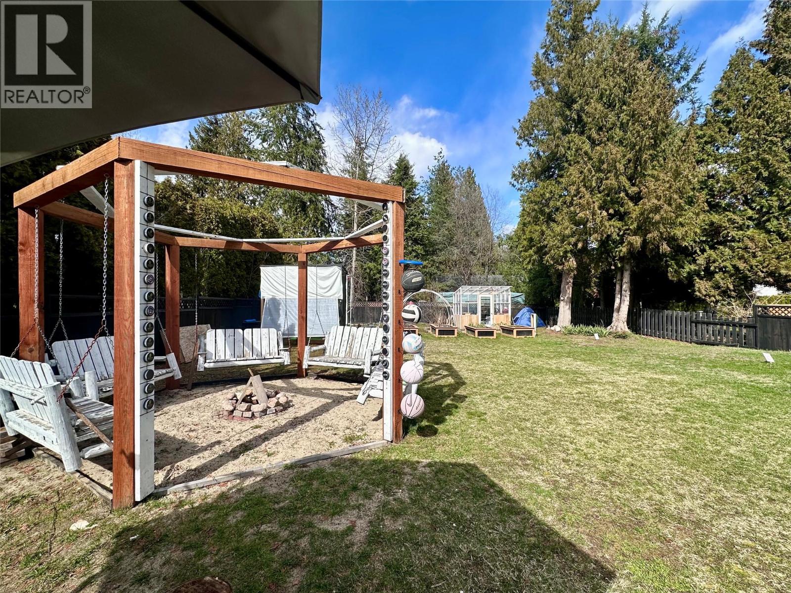 1359 Grosvenor Place, Castlegar, British Columbia  V1N 3X8 - Photo 52 - 10381970