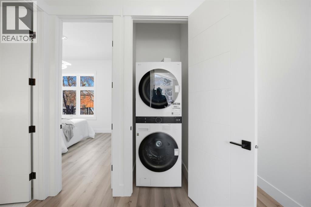 8518 & 8520 33 Avenue Nw, Calgary, Alberta  T3B 1M1 - Photo 26 - A2303226