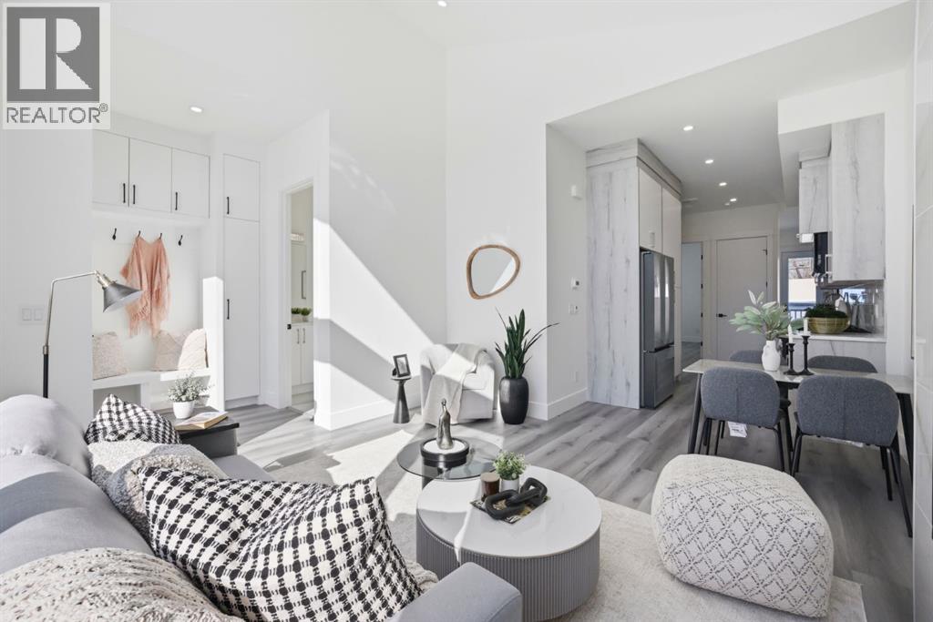 8518 & 8520 33 Avenue Nw, Calgary, Alberta  T3B 1M1 - Photo 8 - A2303226