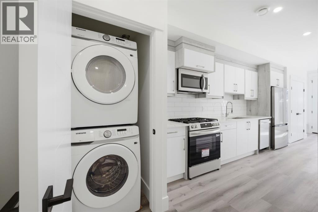 8518 & 8520 33 Avenue Nw, Calgary, Alberta  T3B 1M1 - Photo 44 - A2303226