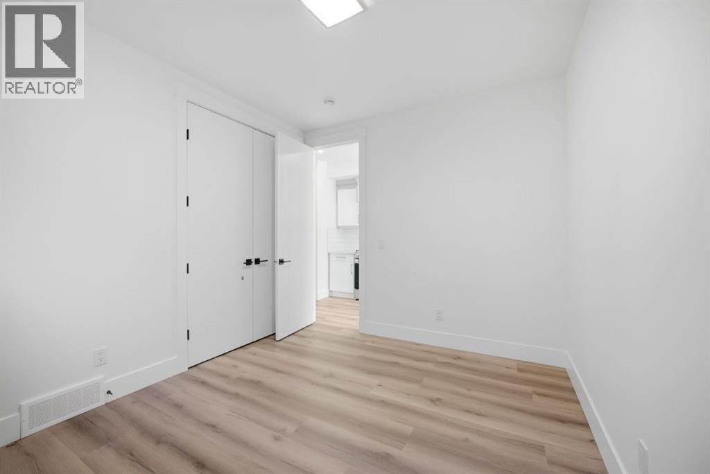 8518 & 8520 33 Avenue Nw, Calgary, Alberta  T3B 1M1 - Photo 45 - A2303226