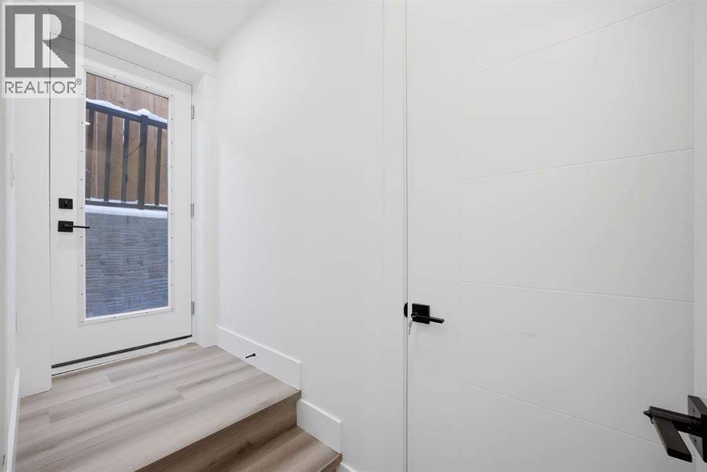 8518 & 8520 33 Avenue Nw, Calgary, Alberta  T3B 1M1 - Photo 41 - A2303226