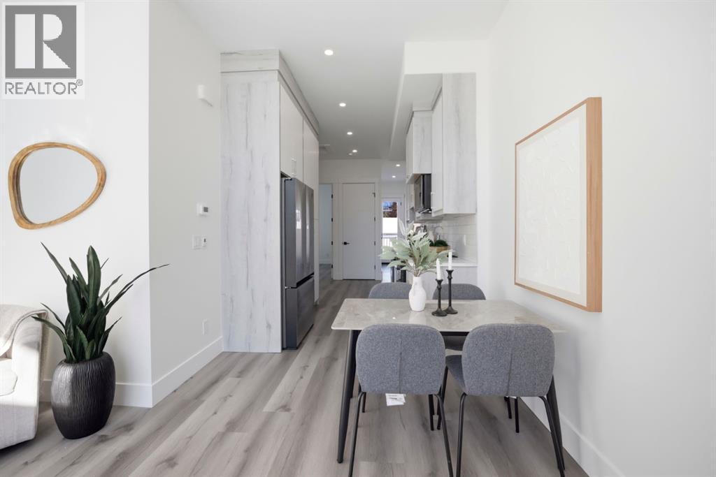 8518 & 8520 33 Avenue Nw, Calgary, Alberta  T3B 1M1 - Photo 11 - A2303226