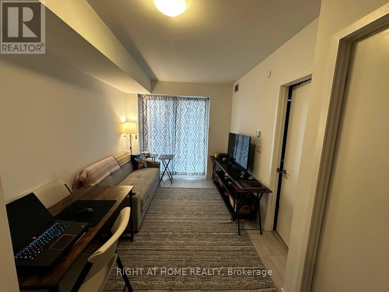 1802 - 2033 Kennedy Road, Toronto, Ontario  M1S 0L3 - Photo 2 - E13021218