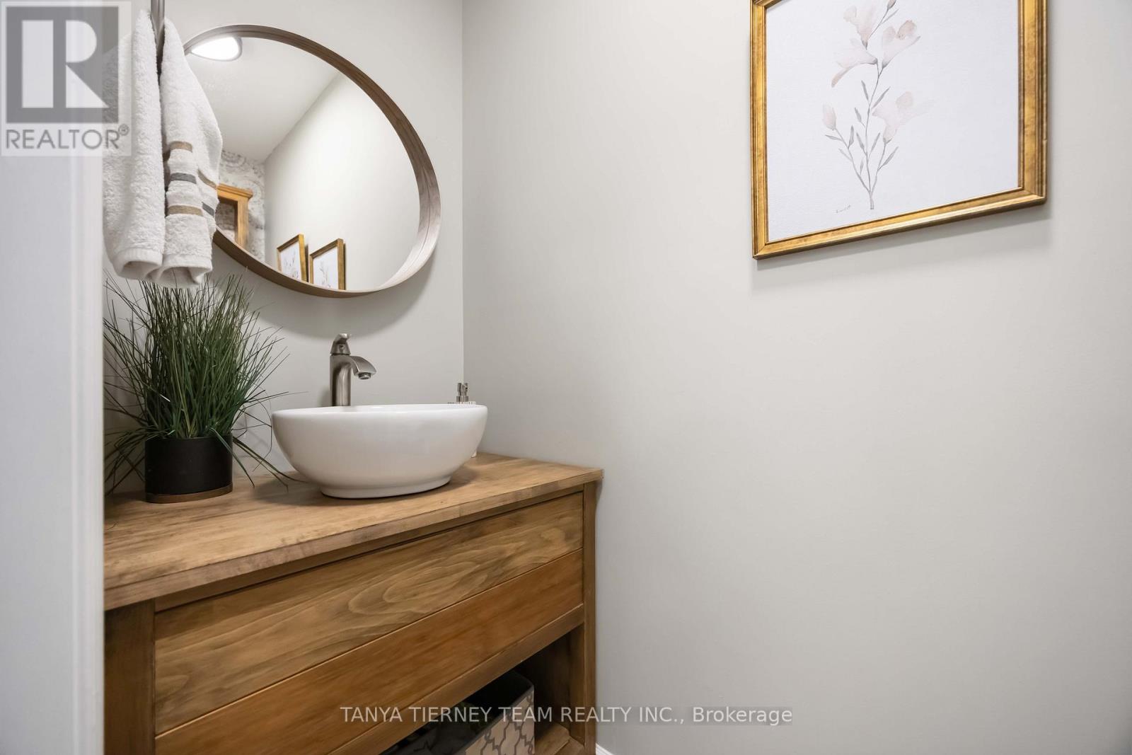 140 Vipond Road, Whitby, Ontario  L1M 1K9 - Photo 20 - E13021270