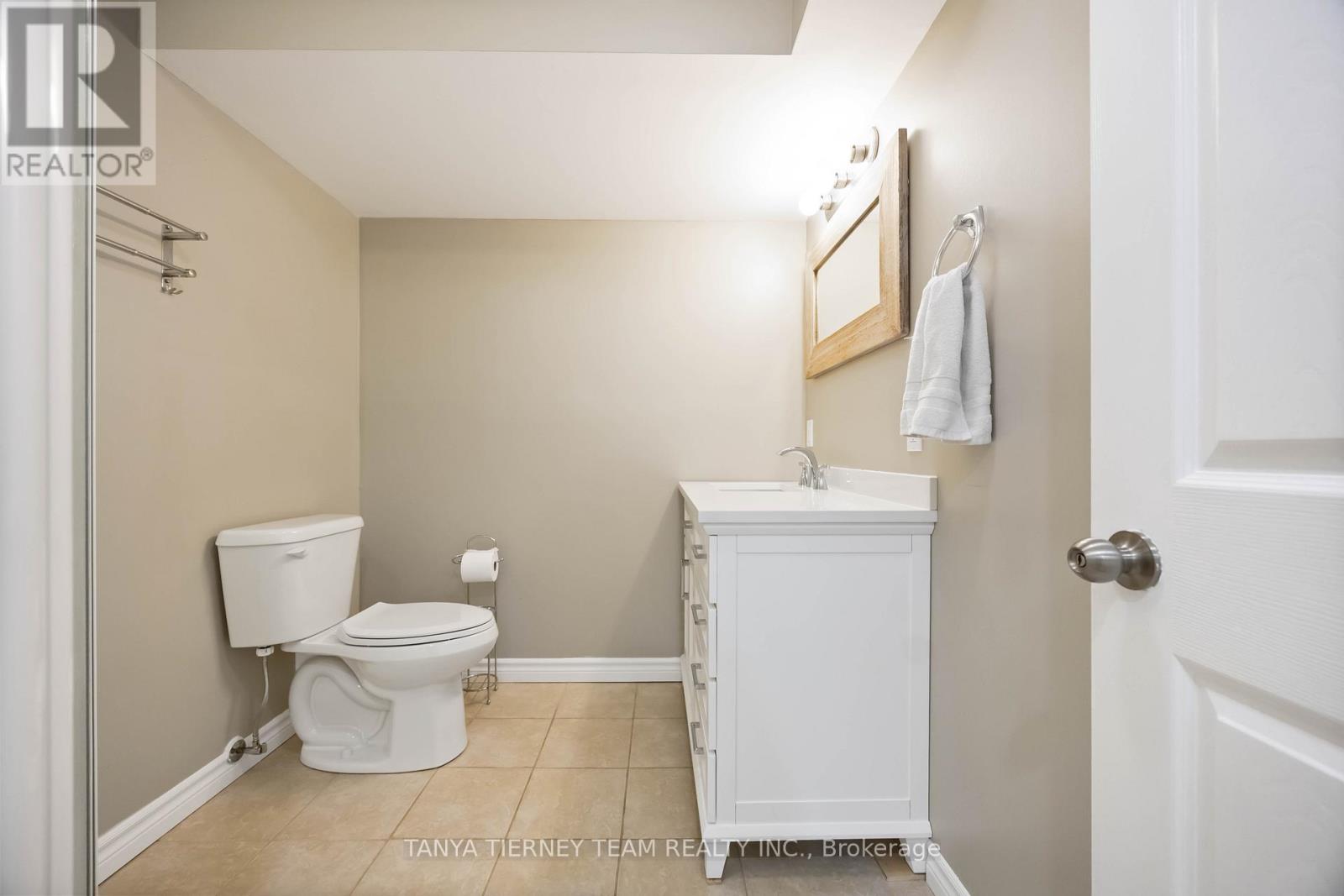 140 Vipond Road, Whitby, Ontario  L1M 1K9 - Photo 39 - E13021270