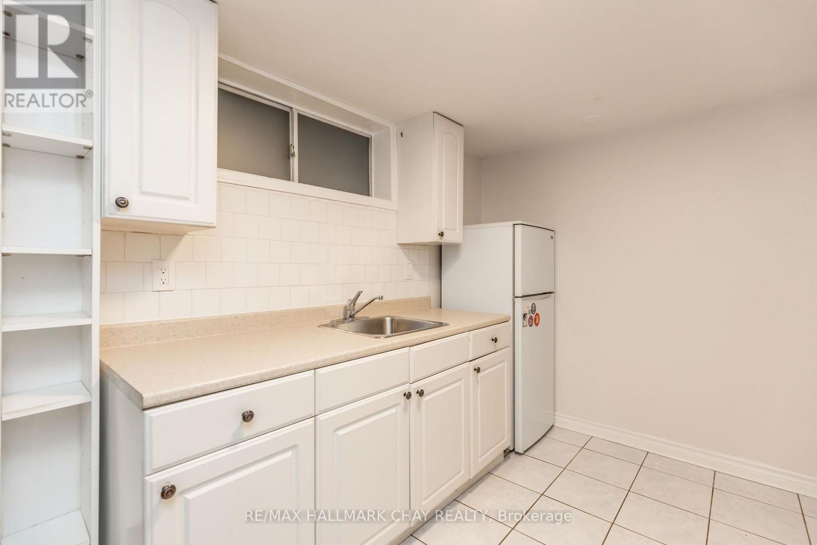 Lower - 80 Rushbrooke Avenue, Toronto, Ontario  M4M 3A9 - Photo 6 - E13021338