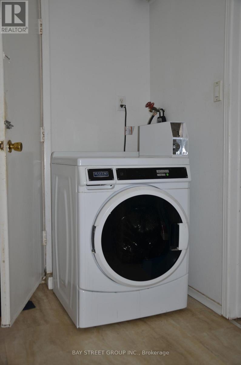 283 Port Royal Trail, Toronto, Ontario  M1V 2K5 - Photo 9 - E13021446