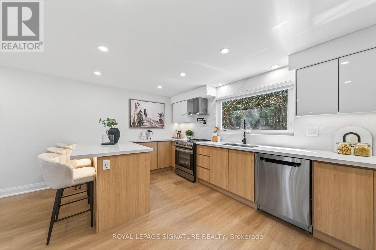 26 Carondale Crescent, Toronto, Ontario  M1W 2B1 - Photo 17 - E13019502