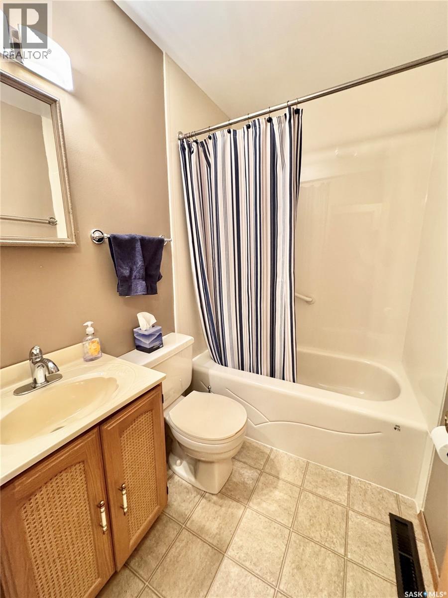 703 Agnew Street, Prince Albert, Saskatchewan  S6V 2P2 - Photo 12 - SK033431