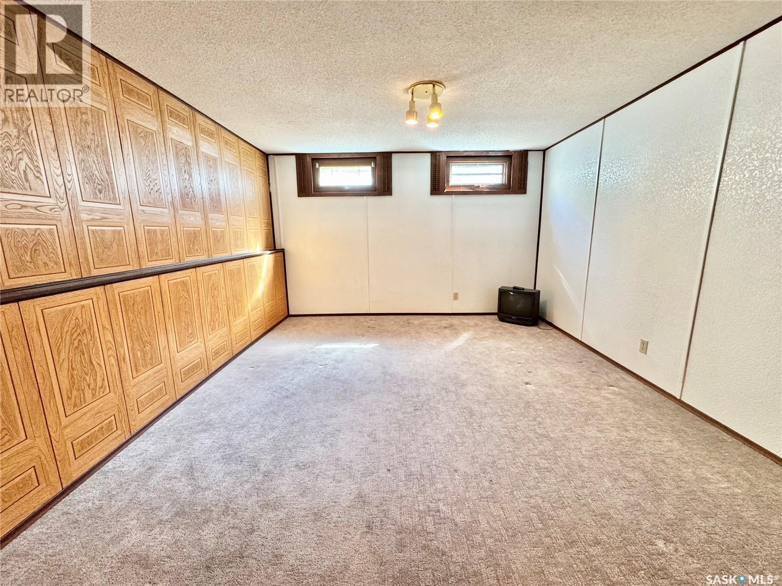 703 Agnew Street, Prince Albert, Saskatchewan  S6V 2P2 - Photo 14 - SK033431