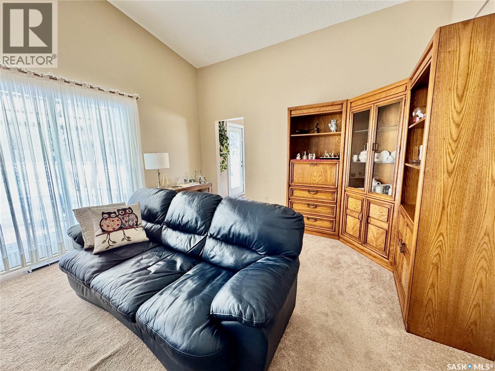 703 Agnew Street, Prince Albert, Saskatchewan  S6V 2P2 - Photo 8 - SK033431