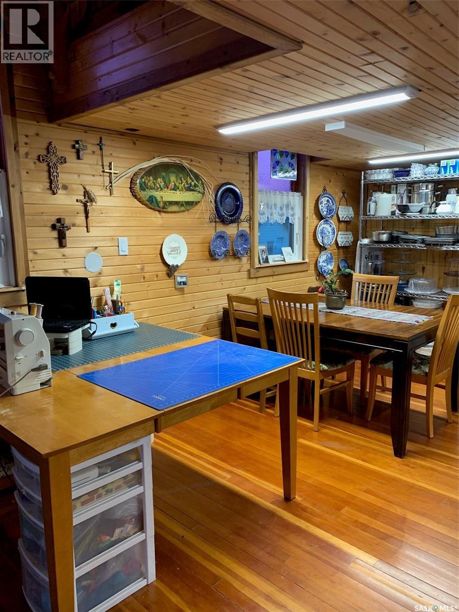222 1st Avenue, Glaslyn, Saskatchewan  S0M 0Y0 - Photo 12 - SK033415
