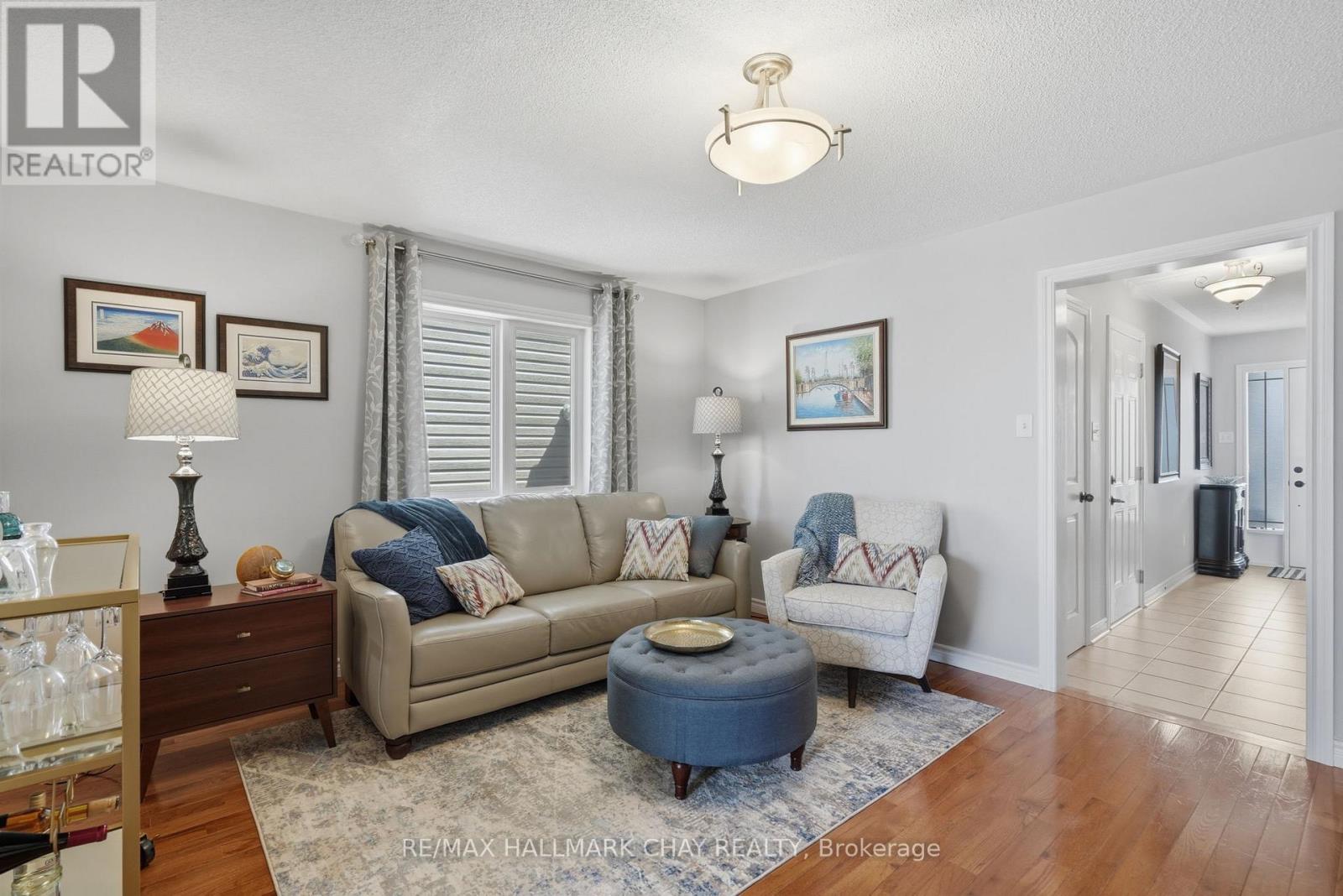 215 Banting Crescent, Essa, Ontario  L3W 0P8 - Photo 10 - N13021258