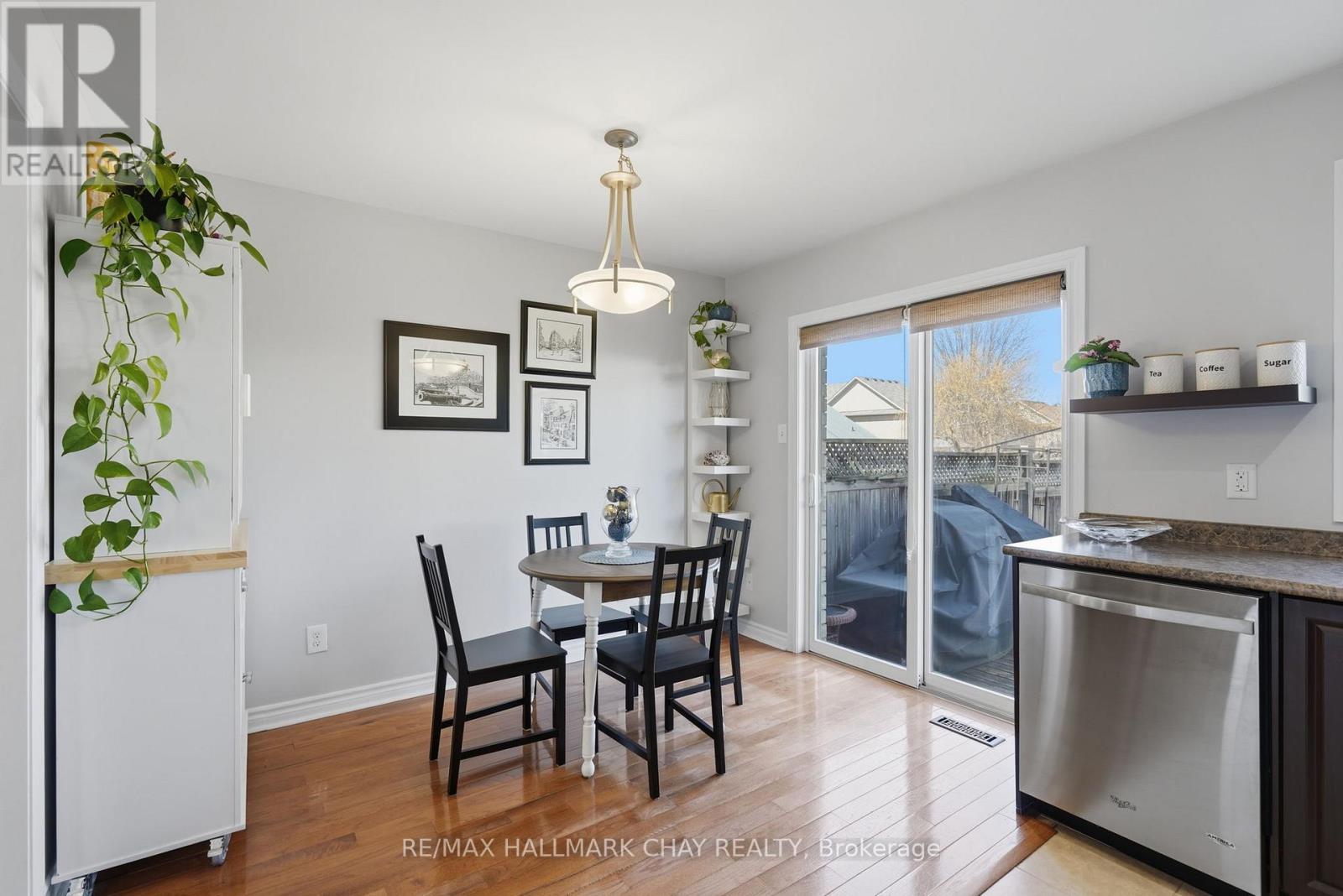 215 Banting Crescent, Essa, Ontario  L3W 0P8 - Photo 15 - N13021258