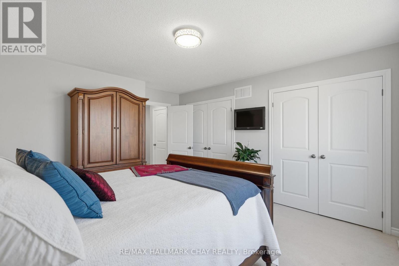 215 Banting Crescent, Essa, Ontario  L3W 0P8 - Photo 21 - N13021258