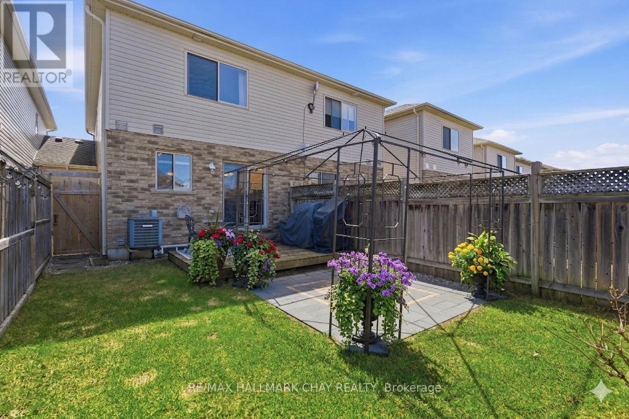 215 Banting Crescent, Essa, Ontario  L3W 0P8 - Photo 31 - N13021258