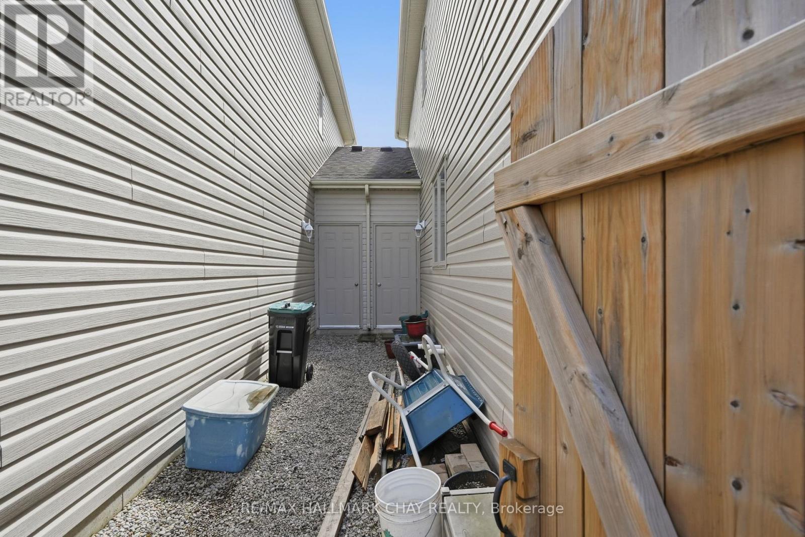 215 Banting Crescent, Essa, Ontario  L3W 0P8 - Photo 33 - N13021258