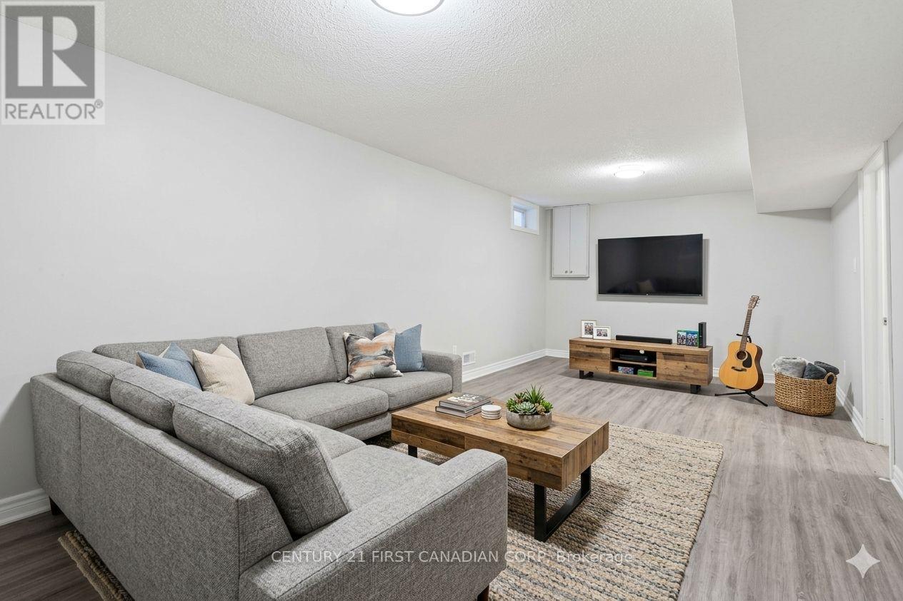 17 - 340 Ambleside Drive, London North, Ontario  N6G 4Y5 - Photo 8 - X12944552