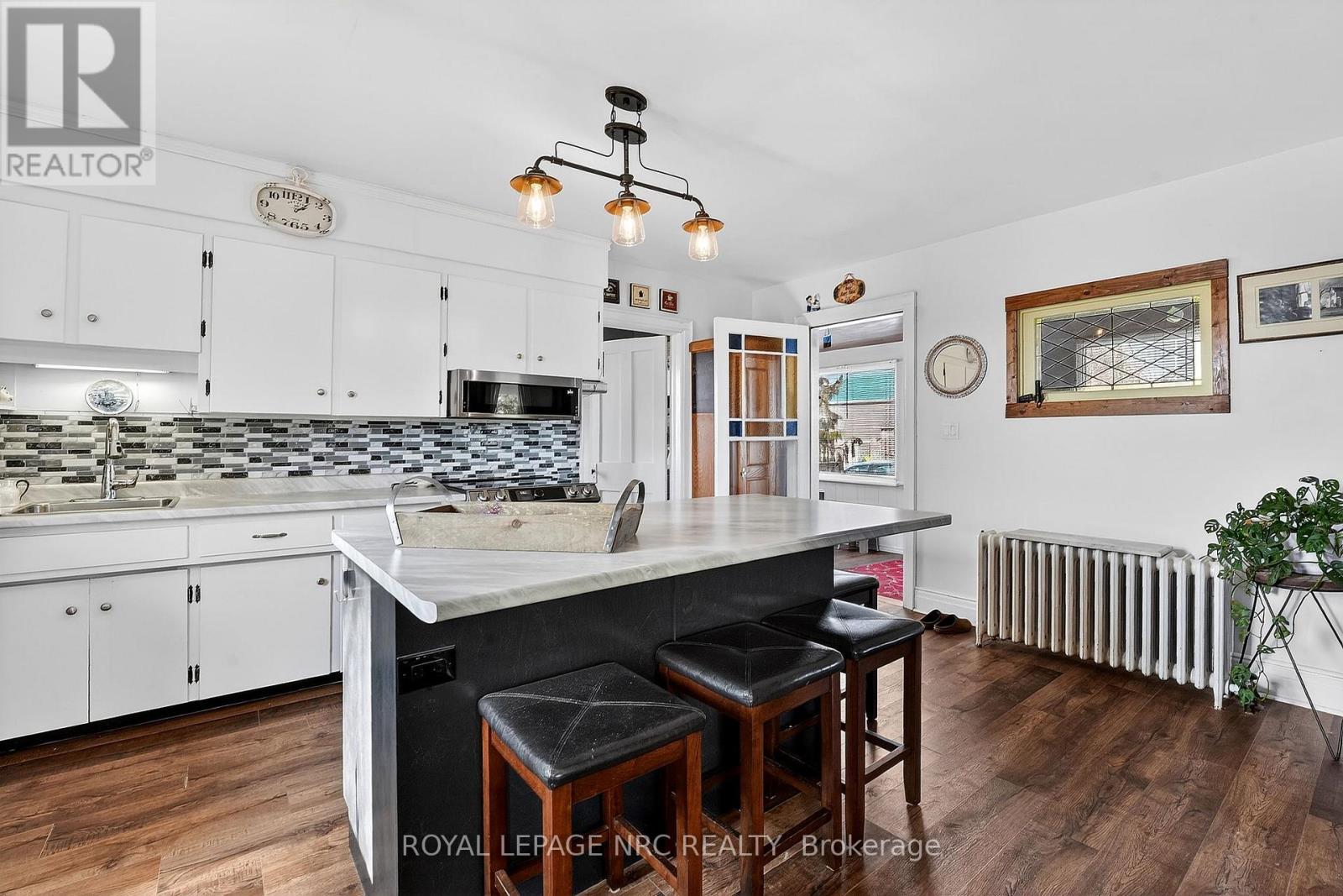 594 Niagara Stone Road, Niagara-On-The-Lake, Ontario  L0S 1J0 - Photo 13 - X12864070