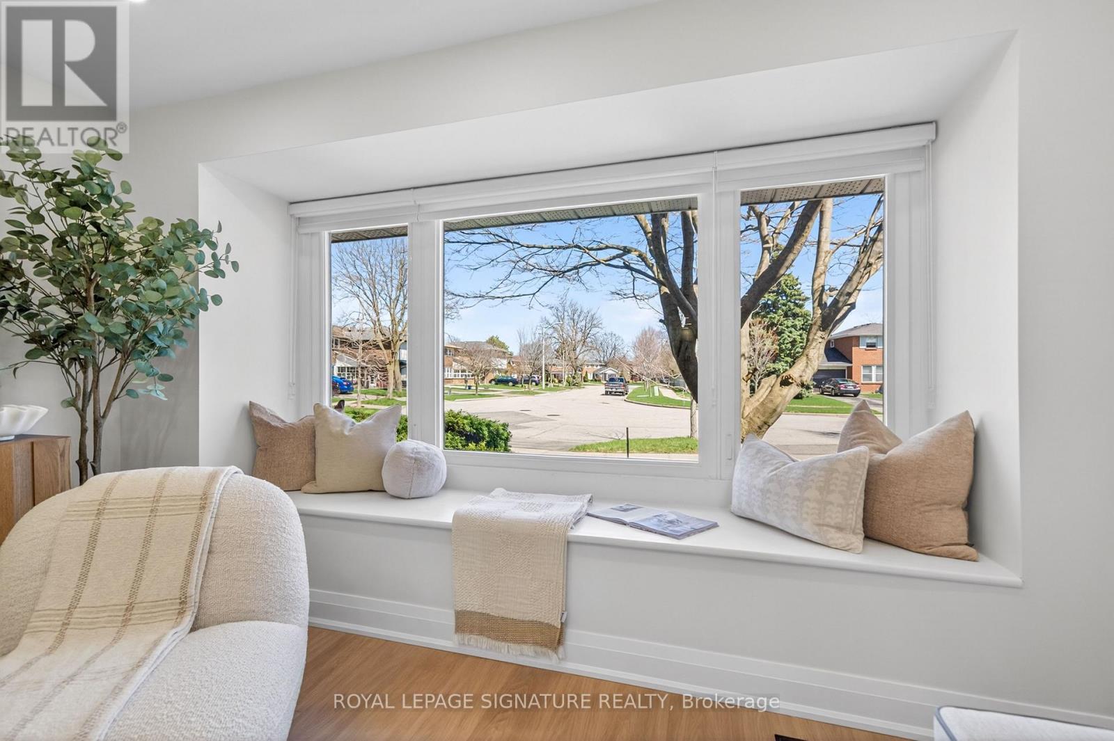 26 Carondale Crescent, Toronto, Ontario  M1W 2B1 - Photo 12 - E13019502