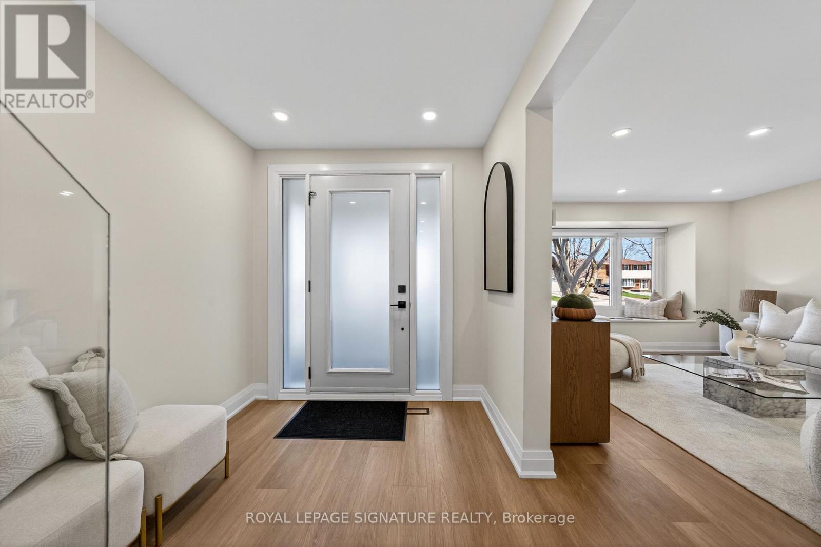 26 Carondale Crescent, Toronto, Ontario  M1W 2B1 - Photo 8 - E13019502